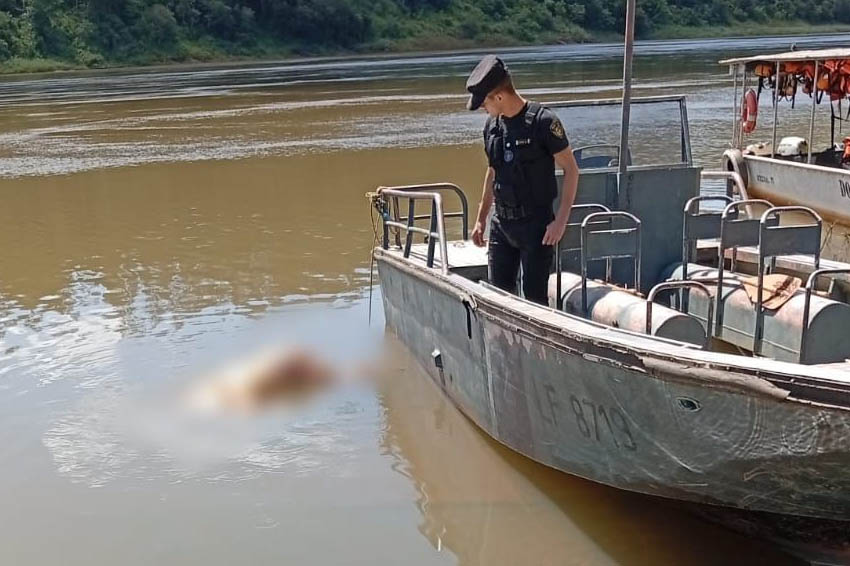 LIBERTAD: Hallan un cadáver en el río Paraná y cruzan datos con Brasil y Paraguay