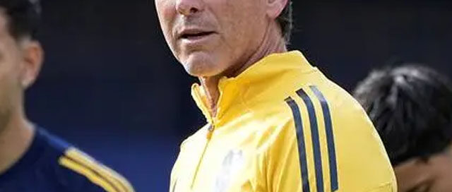 Boca ratificó la continuidad de Claudio Úbeda como DT tras la eliminación ante Racing